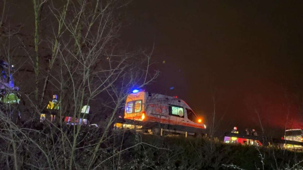 Konya plakalı TIR zincirleme kazaya karıştı! Çok sayıda yaralı var 23